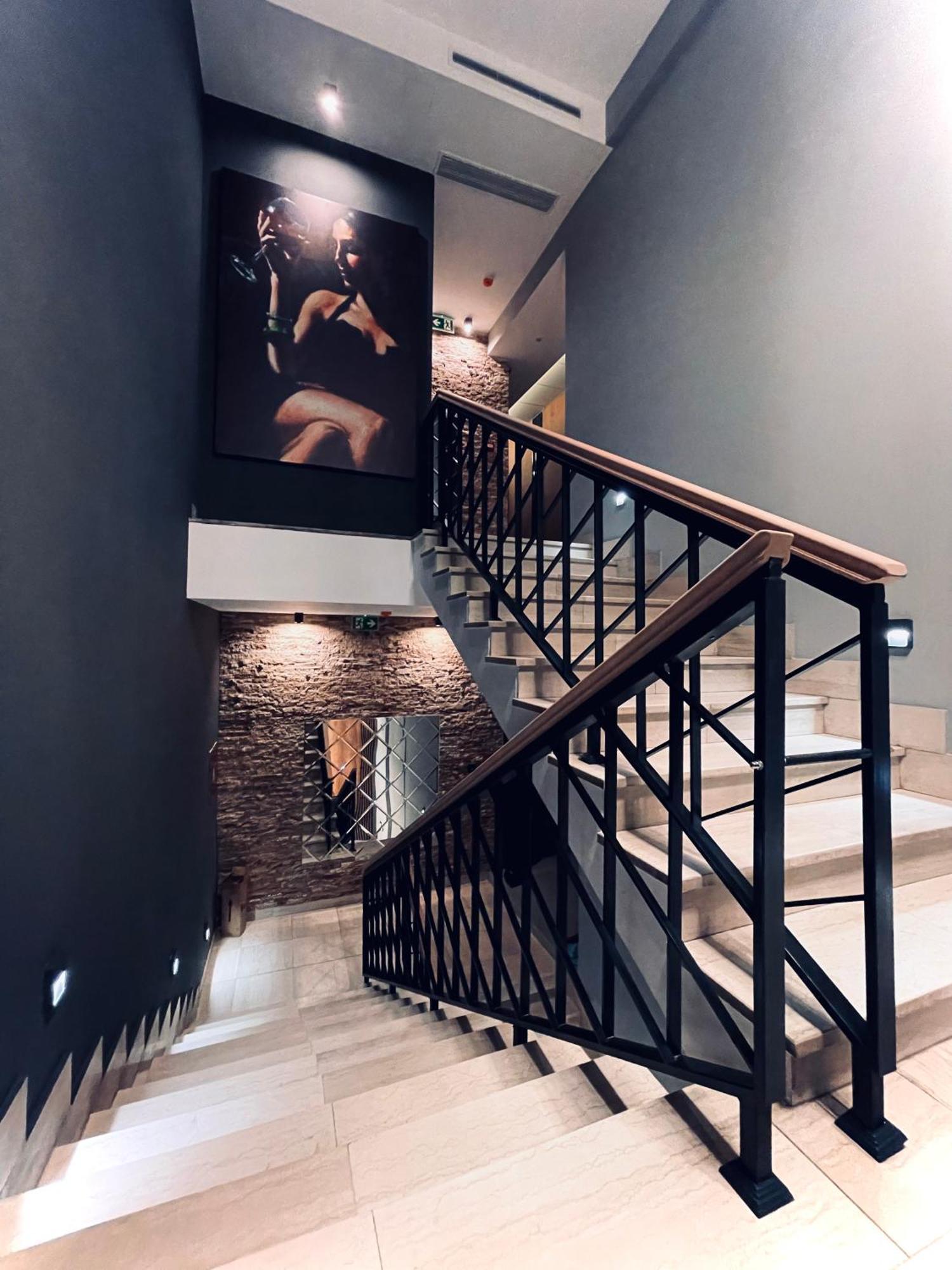 Mozaik Apartments & Spa - Modern 4-Star Apartments With Exclusive Private Spa Wellness In The City Center - Sauna, Jacuzzi, Turkish Bath - Free Parking, Wi-Fi - Rooms & Apartments ชูปริยา ภายนอก รูปภาพ