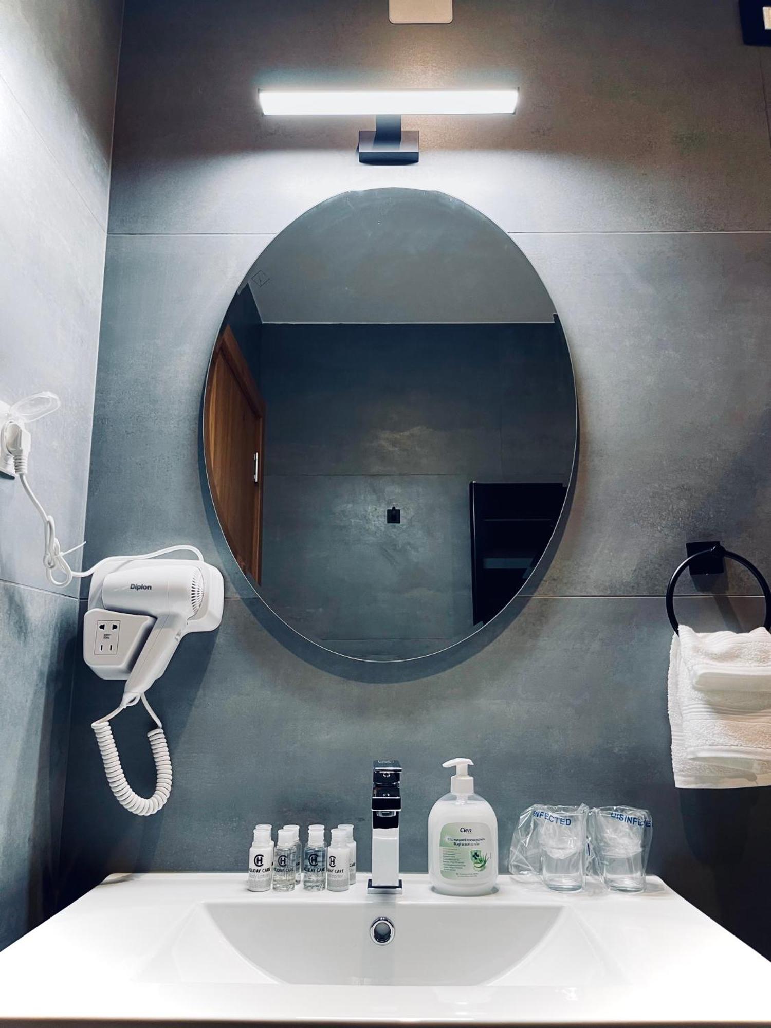 Mozaik Apartments & Spa - Modern 4-Star Apartments With Exclusive Private Spa Wellness In The City Center - Sauna, Jacuzzi, Turkish Bath - Free Parking, Wi-Fi - Rooms & Apartments ชูปริยา ภายนอก รูปภาพ