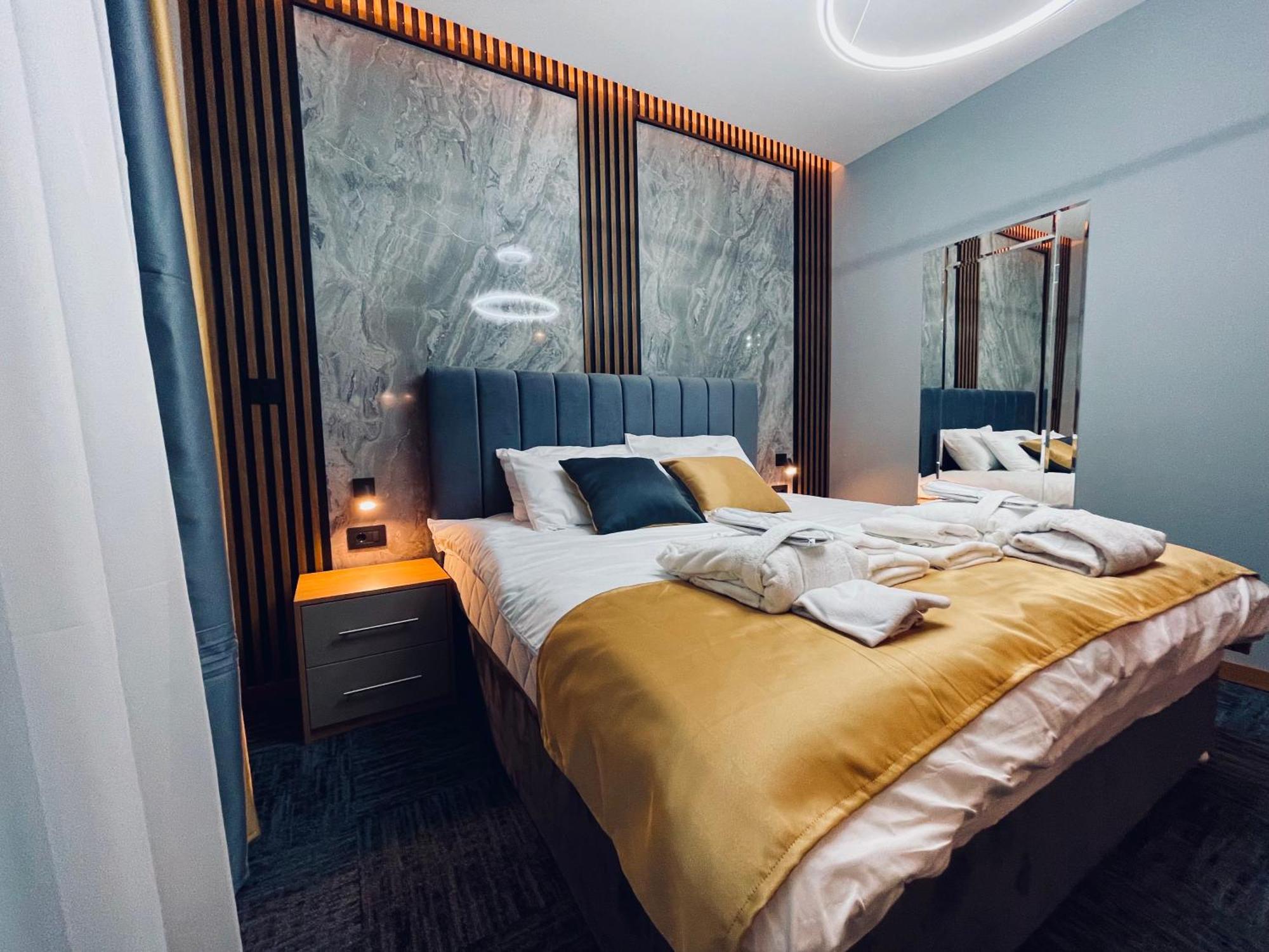 Mozaik Apartments & Spa - Modern 4-Star Apartments With Exclusive Private Spa Wellness In The City Center - Sauna, Jacuzzi, Turkish Bath - Free Parking, Wi-Fi - Rooms & Apartments ชูปริยา ภายนอก รูปภาพ