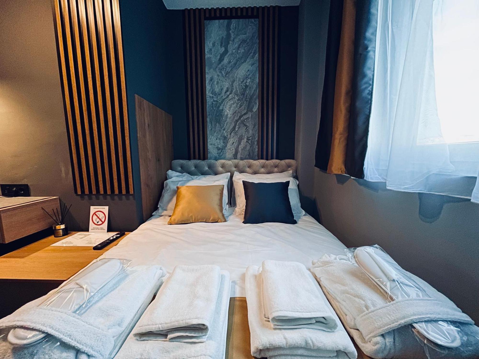 Mozaik Apartments & Spa - Modern 4-Star Apartments With Exclusive Private Spa Wellness In The City Center - Sauna, Jacuzzi, Turkish Bath - Free Parking, Wi-Fi - Rooms & Apartments ชูปริยา ภายนอก รูปภาพ