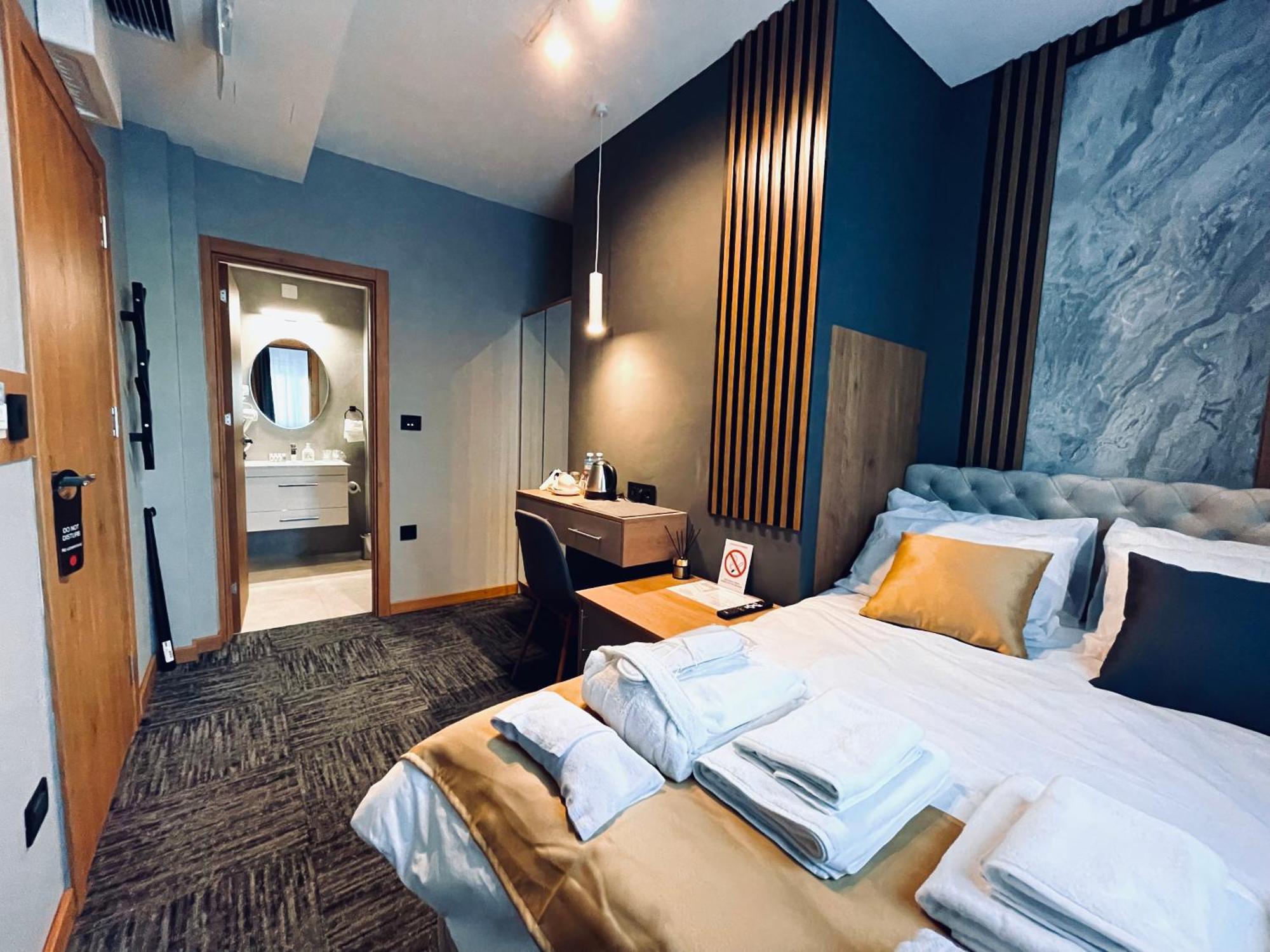 Mozaik Apartments & Spa - Modern 4-Star Apartments With Exclusive Private Spa Wellness In The City Center - Sauna, Jacuzzi, Turkish Bath - Free Parking, Wi-Fi - Rooms & Apartments ชูปริยา ภายนอก รูปภาพ